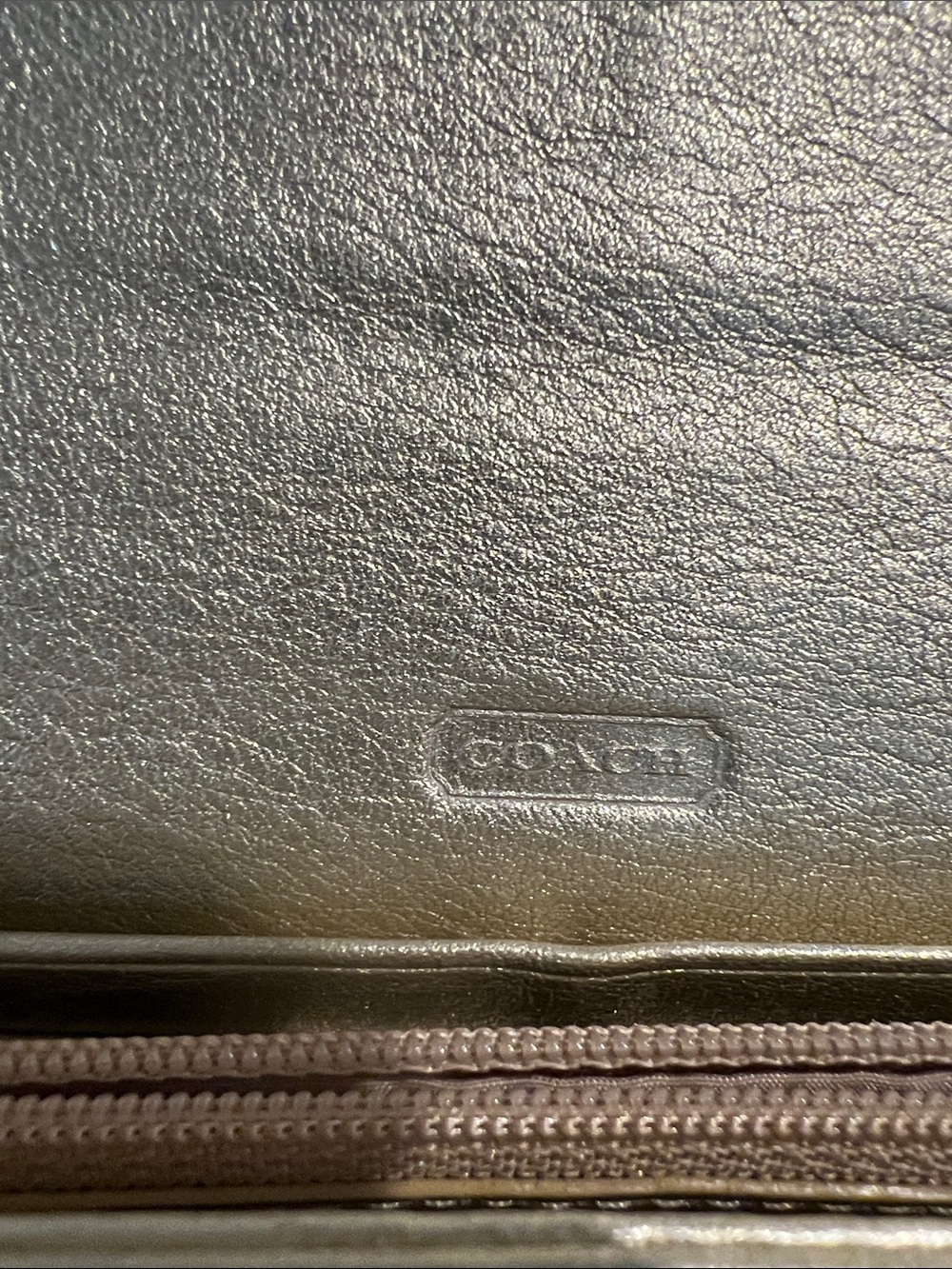 Coach Metallic Gold Textured Wristlet Clutch - Picture 3 of 6